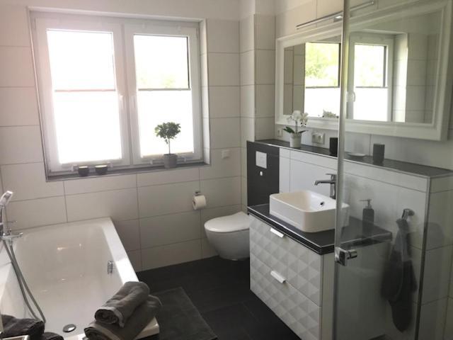 Top-Ferienwohnung Bei Berlin, Bis 3 Gaeste, Terrasse Und Garten Bestensee Luaran gambar